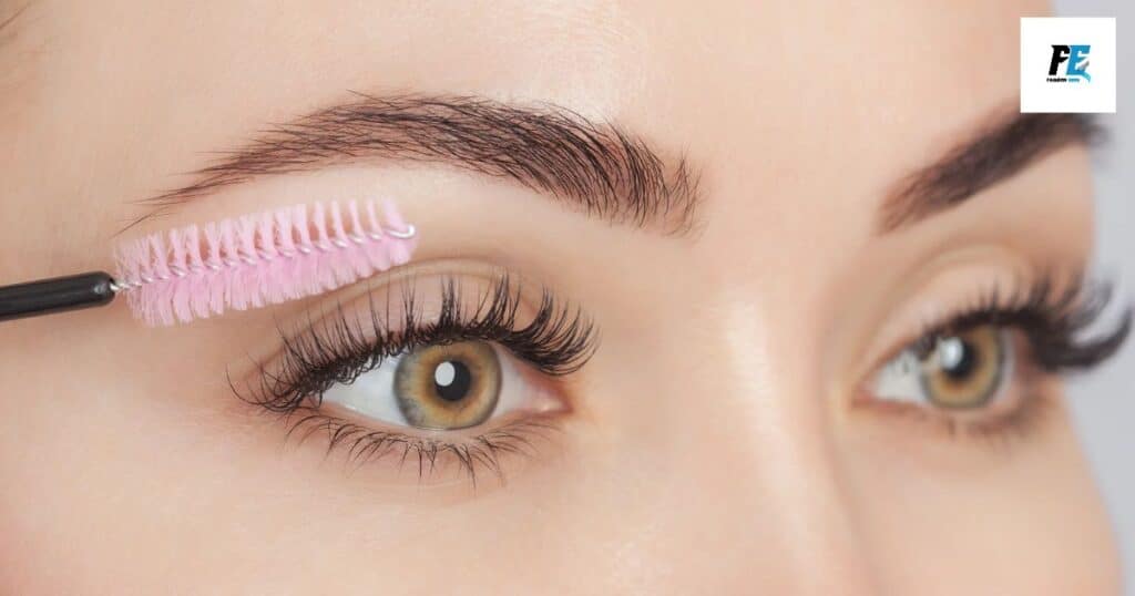 What Should You Consider When Choosing the Right Eyelash Extensions for Small Eyes